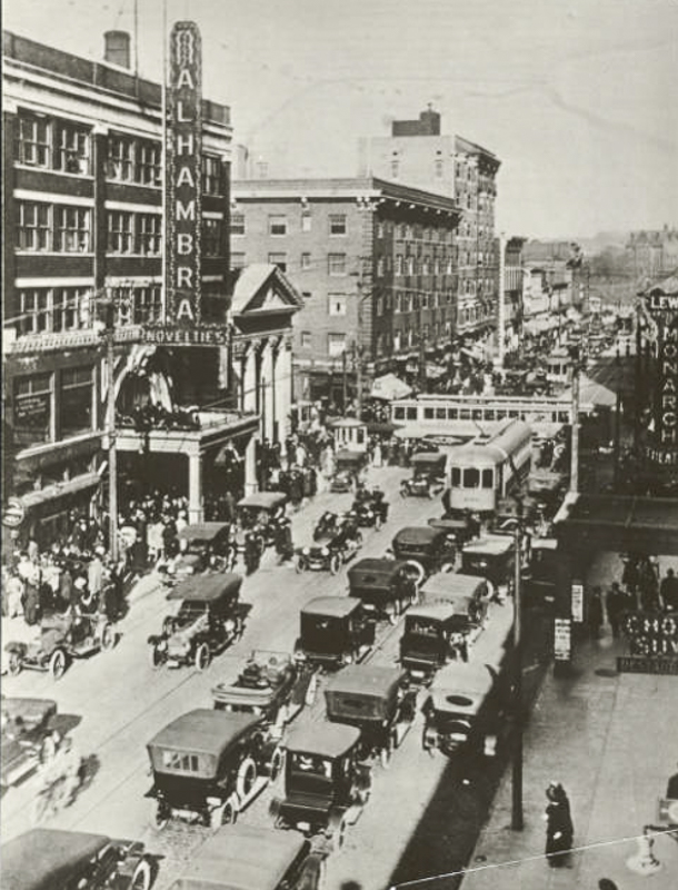 Looking east up Euclid Avenue from E105th St in 1915